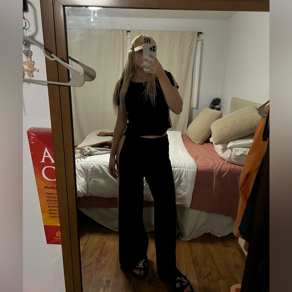 HOUSE OF HARLOW set - Picture 3 of 14